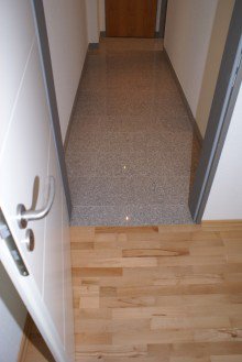 Hochwertige Bodenbel�ge Supersch�ne 2 Raum Wohnung direkt am Werner Park